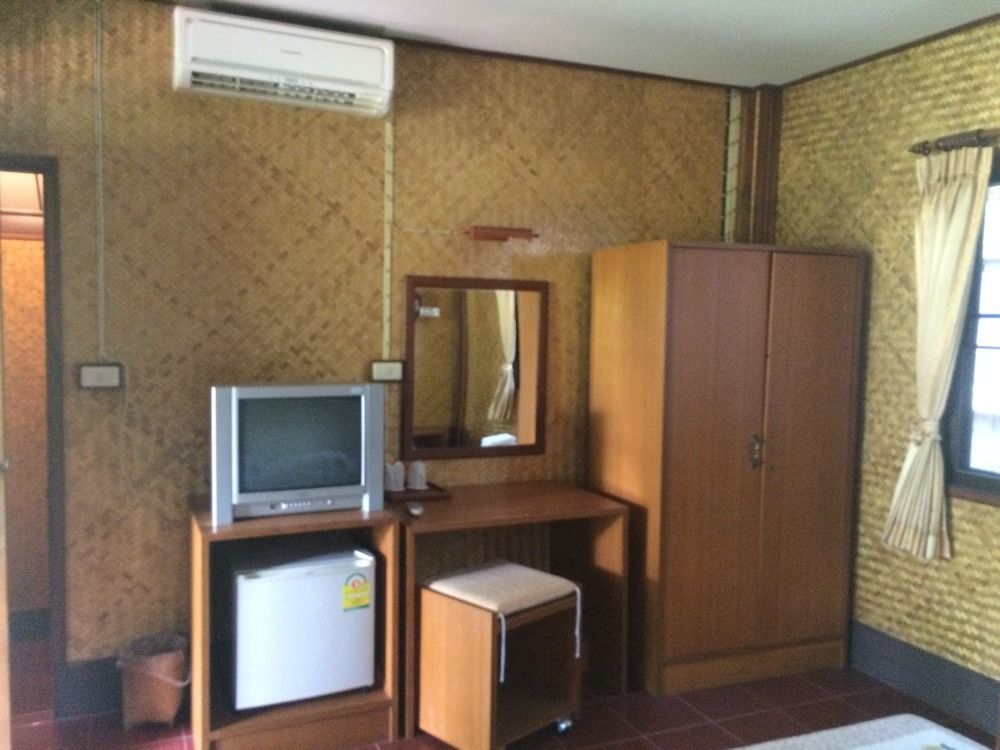 Ban Suan Klang Muang Resort Mae Hong Son Exterior photo
